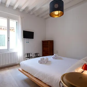 Apartment Elegance And Comfort Between St S And Biennale, Venice